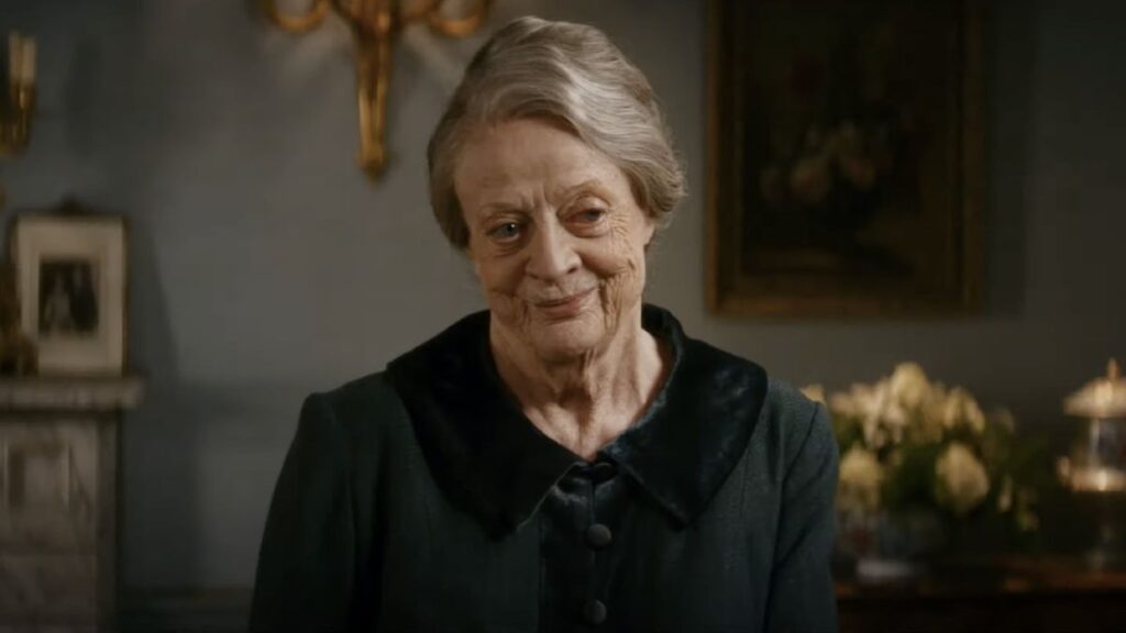 La comtesse douairière a longtemps été le ciment qui maintenait la franchise Downton Abbey ensemble. Comment le troisième film rendra hommage à Dame Maggie Smith