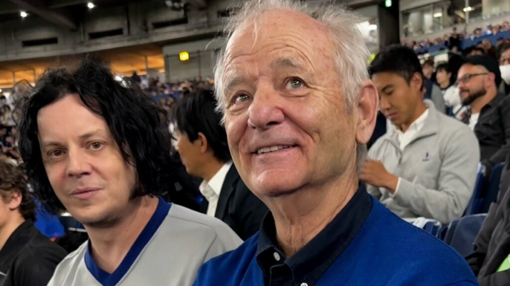Jack White et Bill Murray se sont assis côte à côte au jeu Cubs au Japon