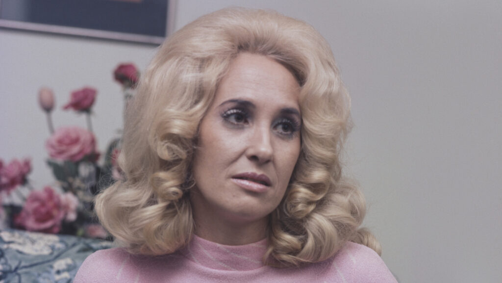 Détails tragiques de l'autopsie de Tammy Wynette