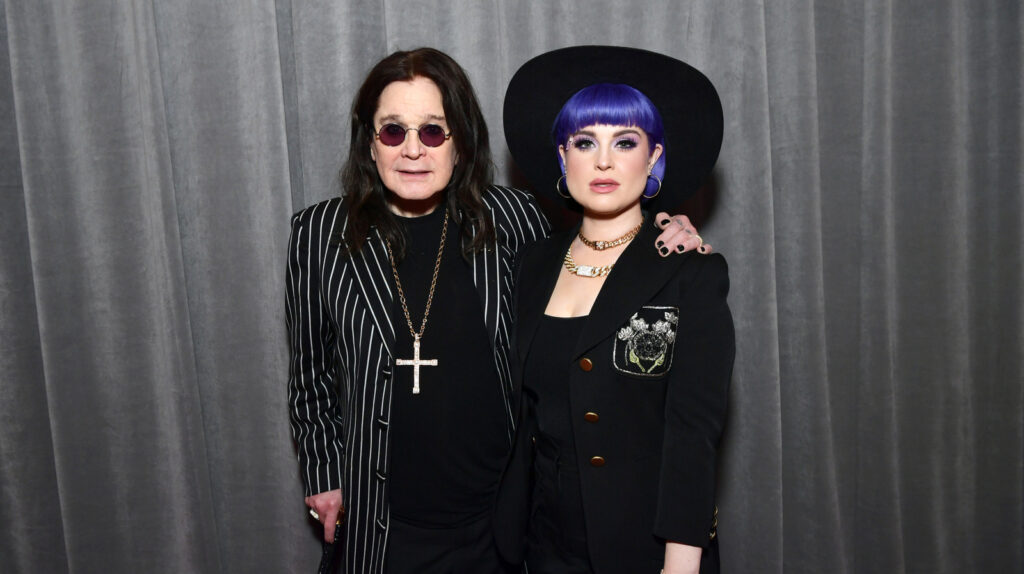 Le récent déni de Kelly Osbourne sur les rumeurs d'Ozzy Death est maintenant effrayant