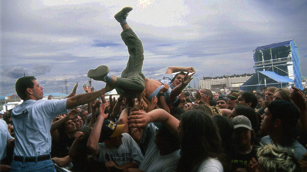 Qu'est-ce qui a détruit la popularité de Lollapalooza dans les années 90?