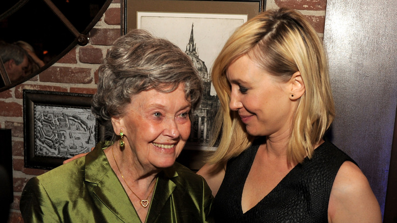 Lorraine Warren et Vera Farmiga