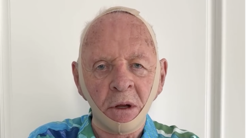 Anthony Hopkins Spoofs Kim Kardashian pour Hannibal Lecter Skims Masks