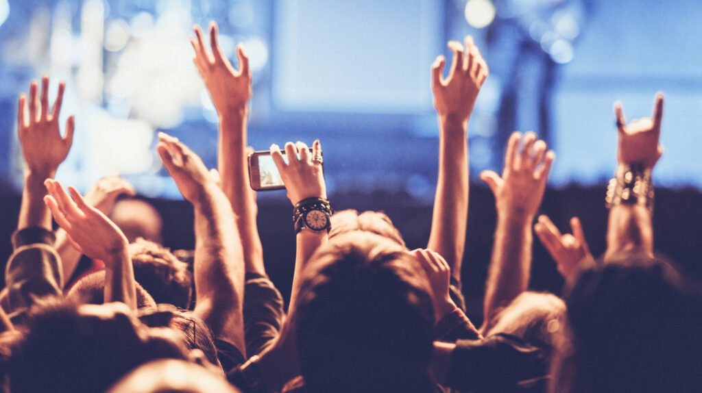 Des raisons ridicules pour lesquelles les fans ont poursuivi leurs musiciens préférés