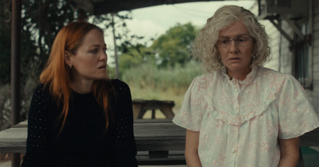 Erika Christensen et Penelope Ann Miller dans After All : Podcast