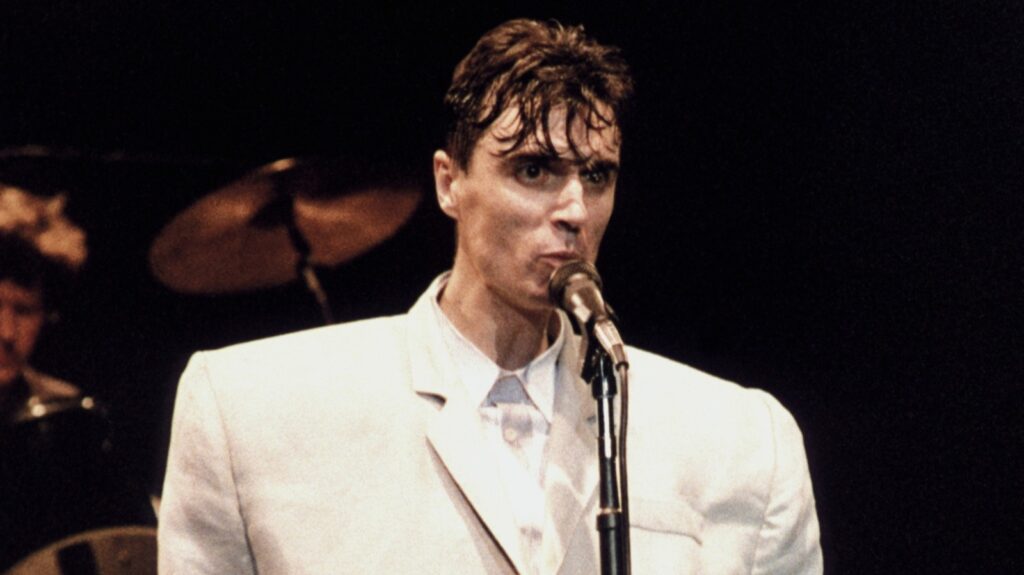 5 chansons flop des années 80 que nous ne pouvons nous empêcher d’aimer