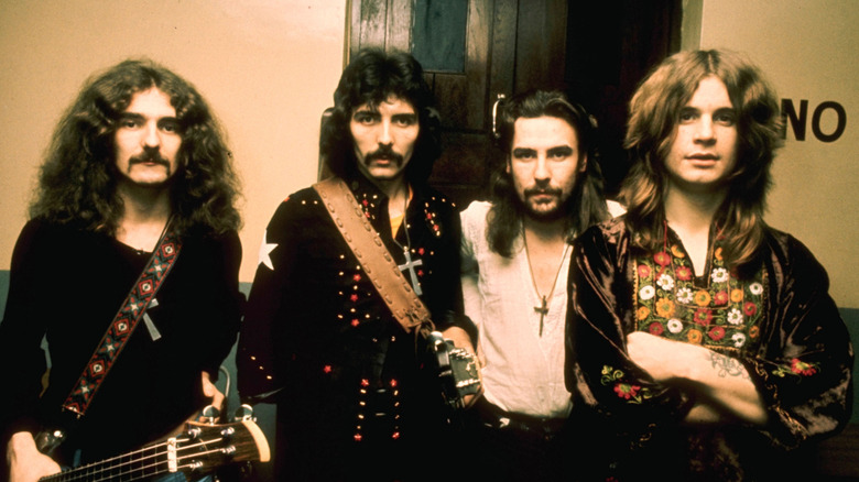 photo publicitaire de Black Sabbath avec Ozzy Osbourne dans les années 1970