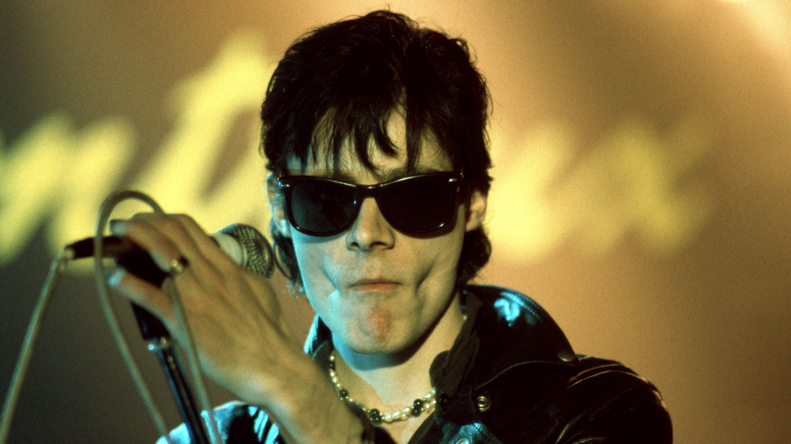 5 chansons rock de 1985 qui sonnent encore plus cool aujourd'hui