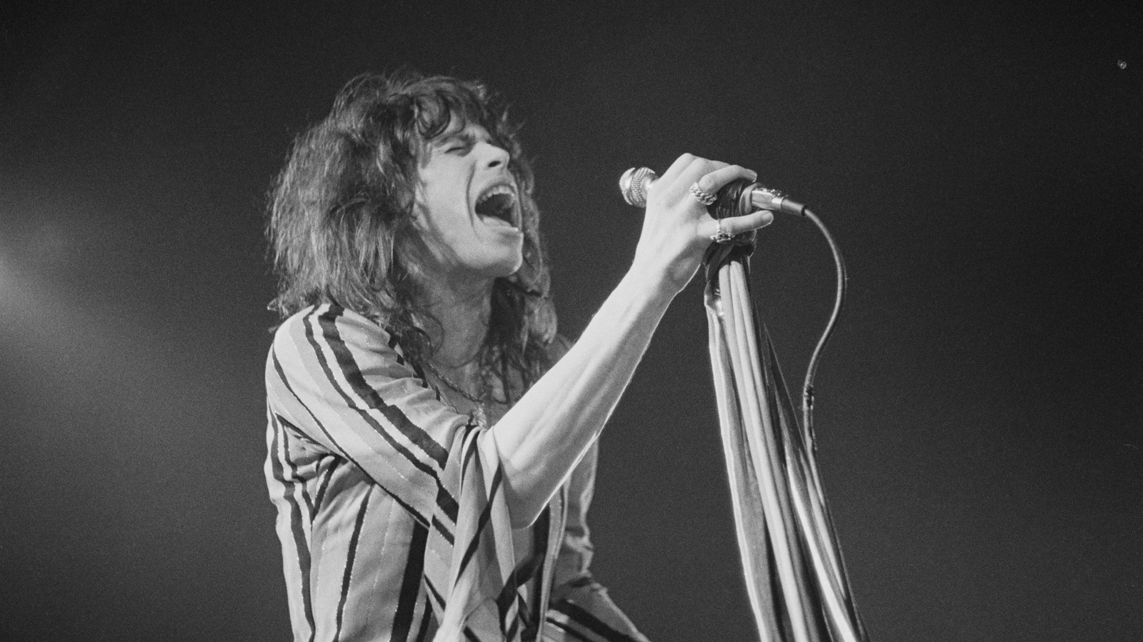 5 chansons flop de 1975 que nous ne pouvons pas nous empêcher d'aimer