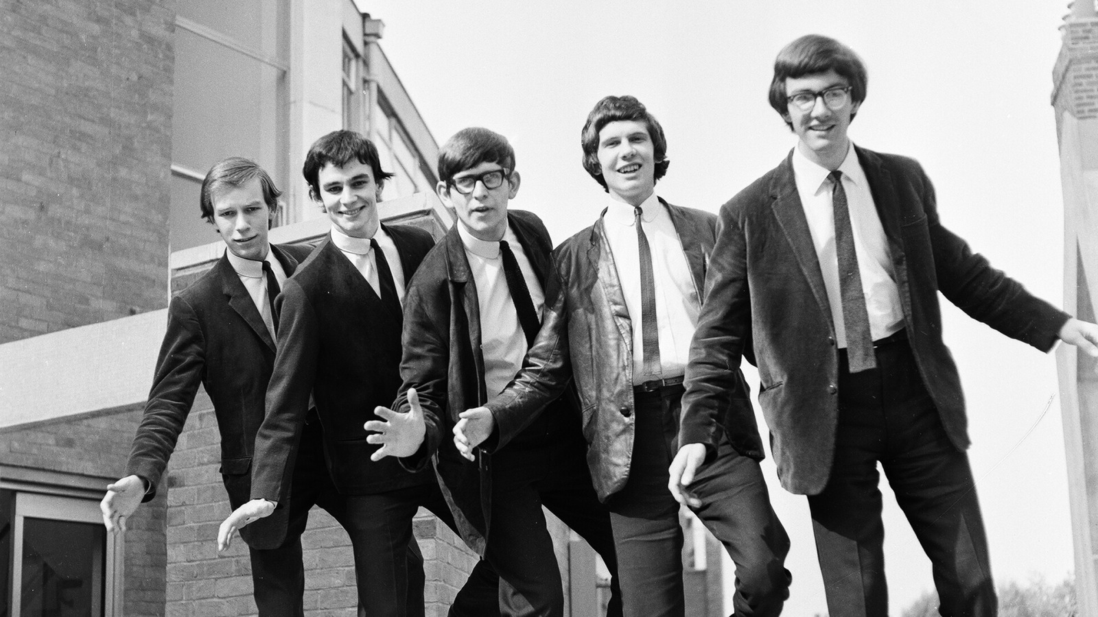 5 chansons flop des années 60 que nous ne pouvons nous empêcher d’aimer