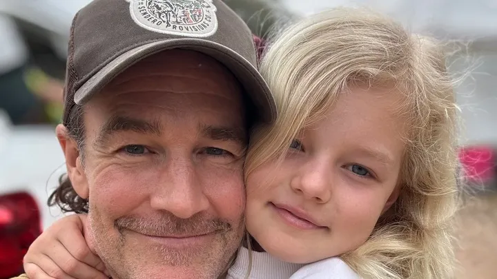 La veuve de James Van Der Beek lance GoFundMe après la mort de l'acteur