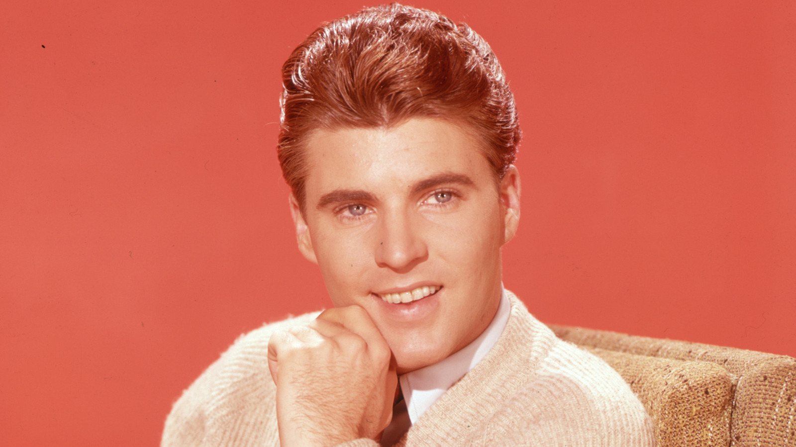 Cette chanson d'amour toxique était la toute première chanson moderne n°1 en 1958