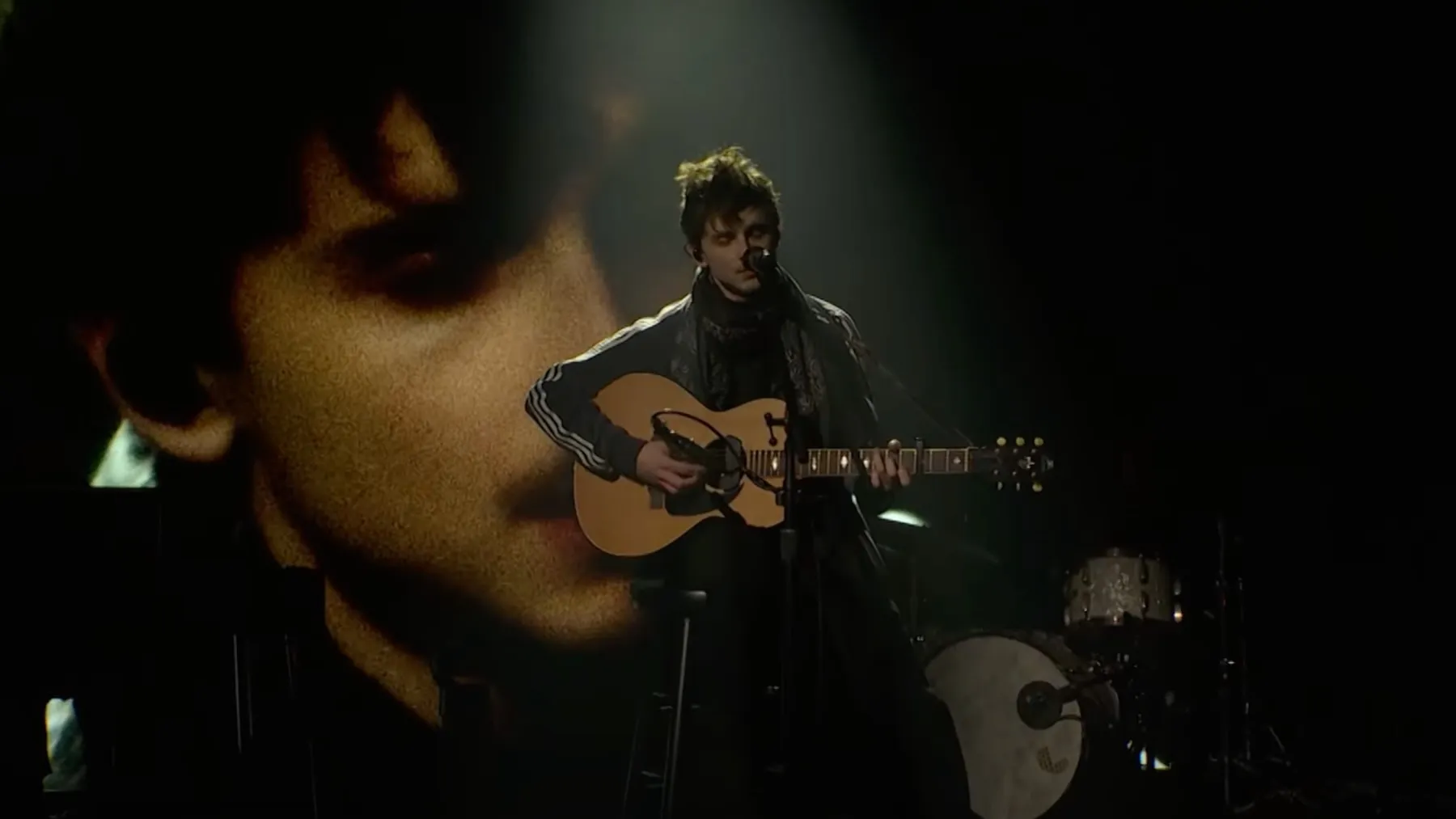 Timothée Chalamet a dépensé "Six Figures" sur le tournage de SNL Bob Dylan