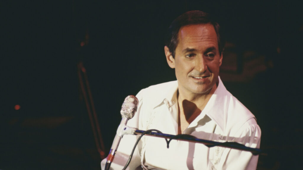 5 succès que vous ne saviez pas que le crooner des années 60 Neil Sedaka a écrit pour d'autres artistes