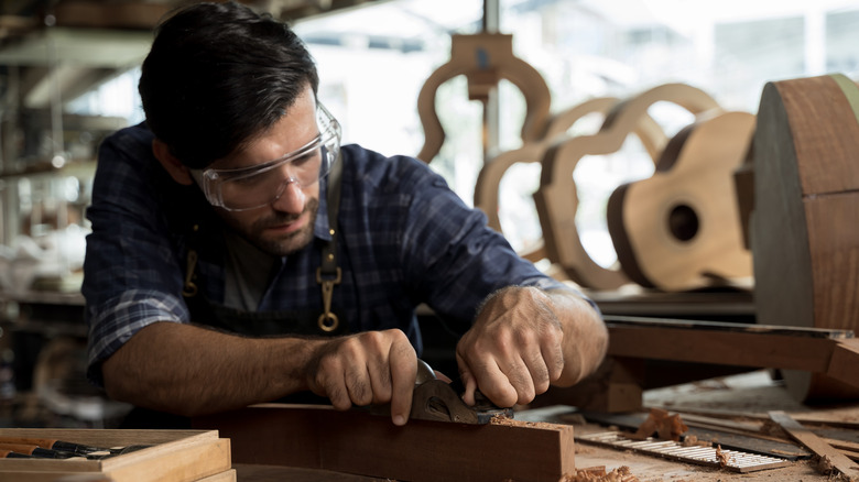 Guitare acoustique de construction Luthier