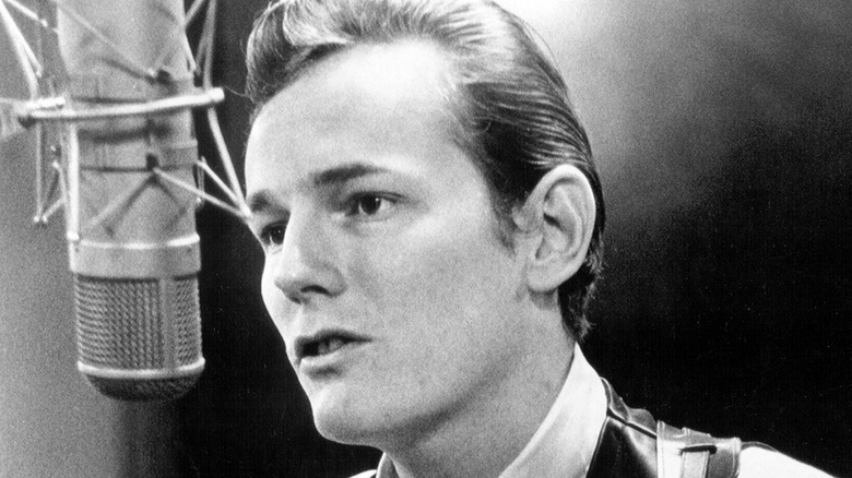 Gordon Lightfoot en studio d'enregistrement dans les années 1960