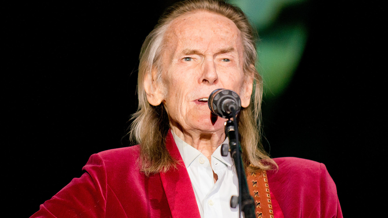 Citation du jour par Gordon Lightfoot : « J'ai appelé mon père et les premiers mots qui sont sortis de sa bouche ont été... »