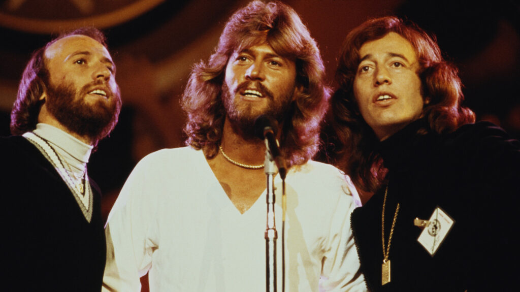 Paroles des Bee Gees souvent mal comprises, vous chantez peut-être mal