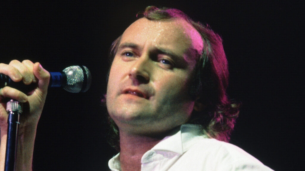 Le hit n°1 de Phil Collins en 1989 présente une légende du rock que vous n'avez probablement jamais remarquée