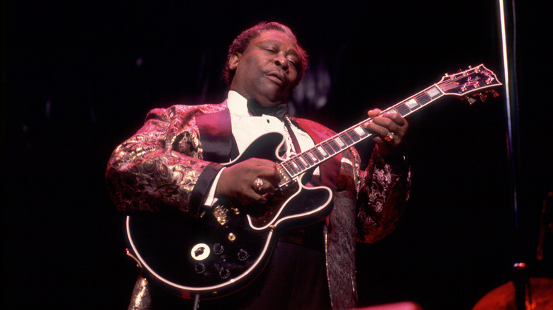 BB King jouant Lucille sur scène