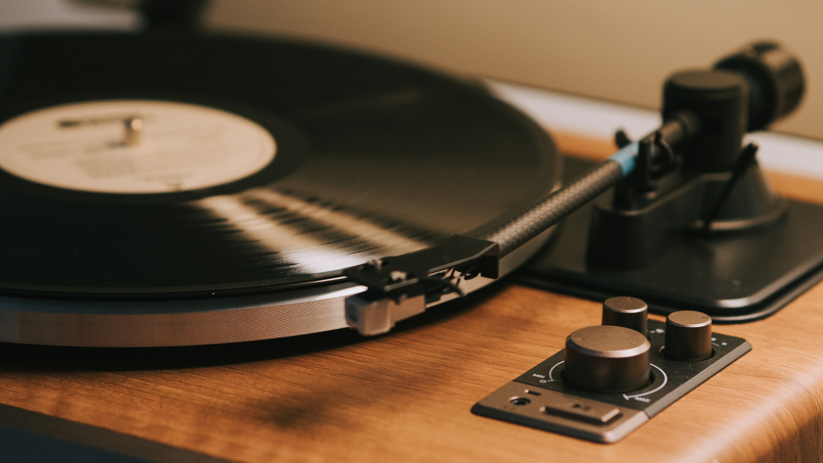 Les 5 meilleurs tourne-disques vinyle avec haut-parleurs